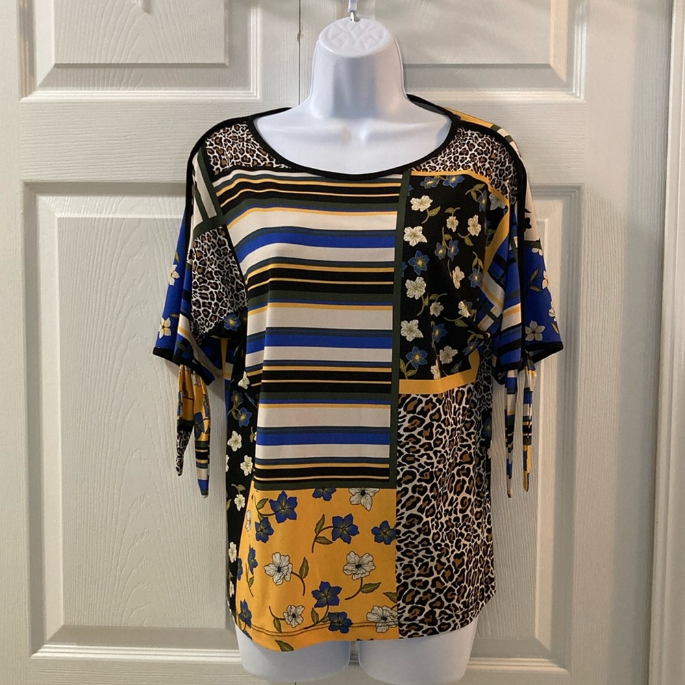 Coco Bianco Blouse-Dressy, Vibrant Colors. Size S. Excellent Pre-owned Like New